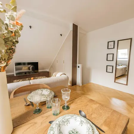 Apartament Classy St Honore - Louvre Paryż