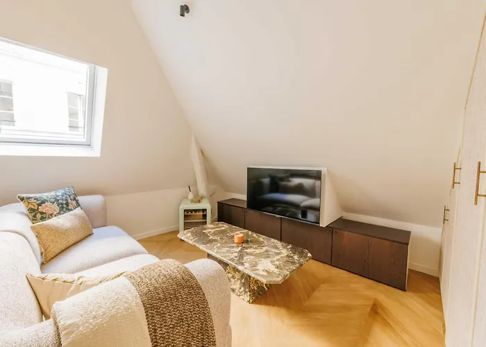 Classy St Honore - Louvre